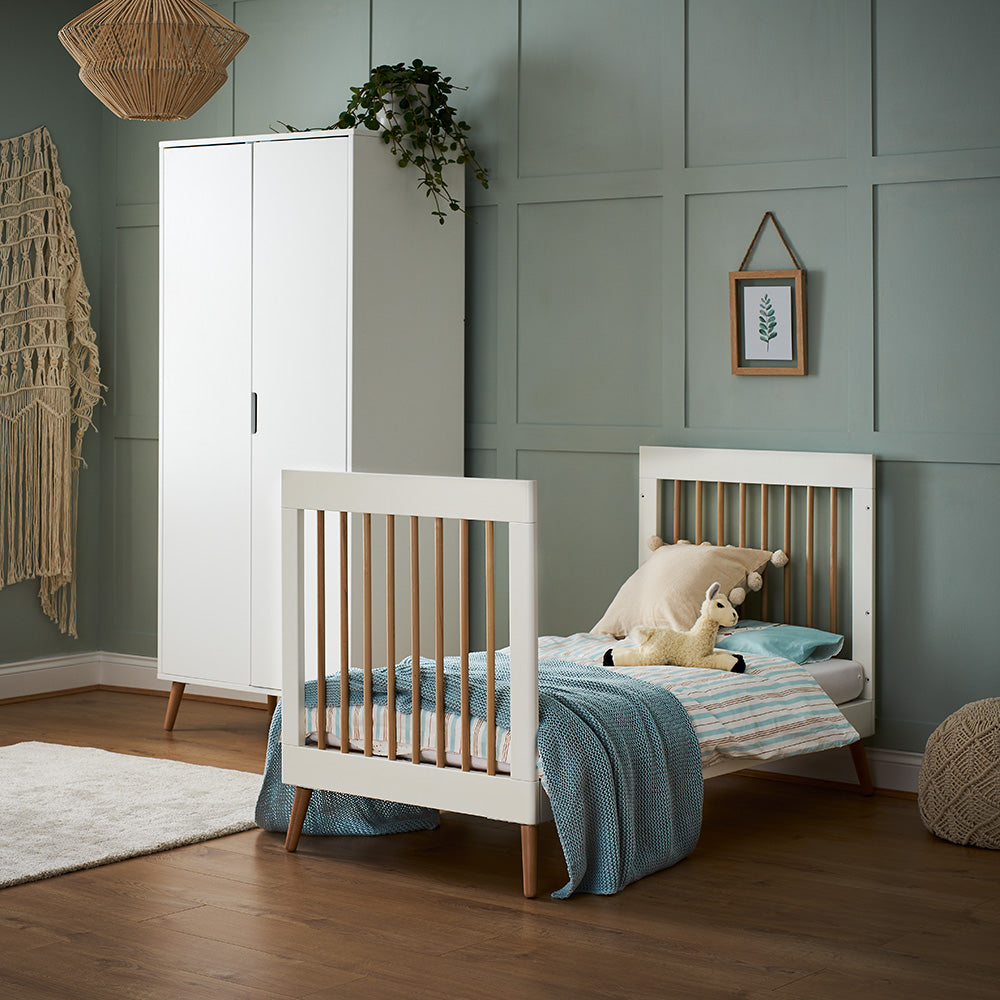 Maya Cot Bed with Toddler Rails - white with natural