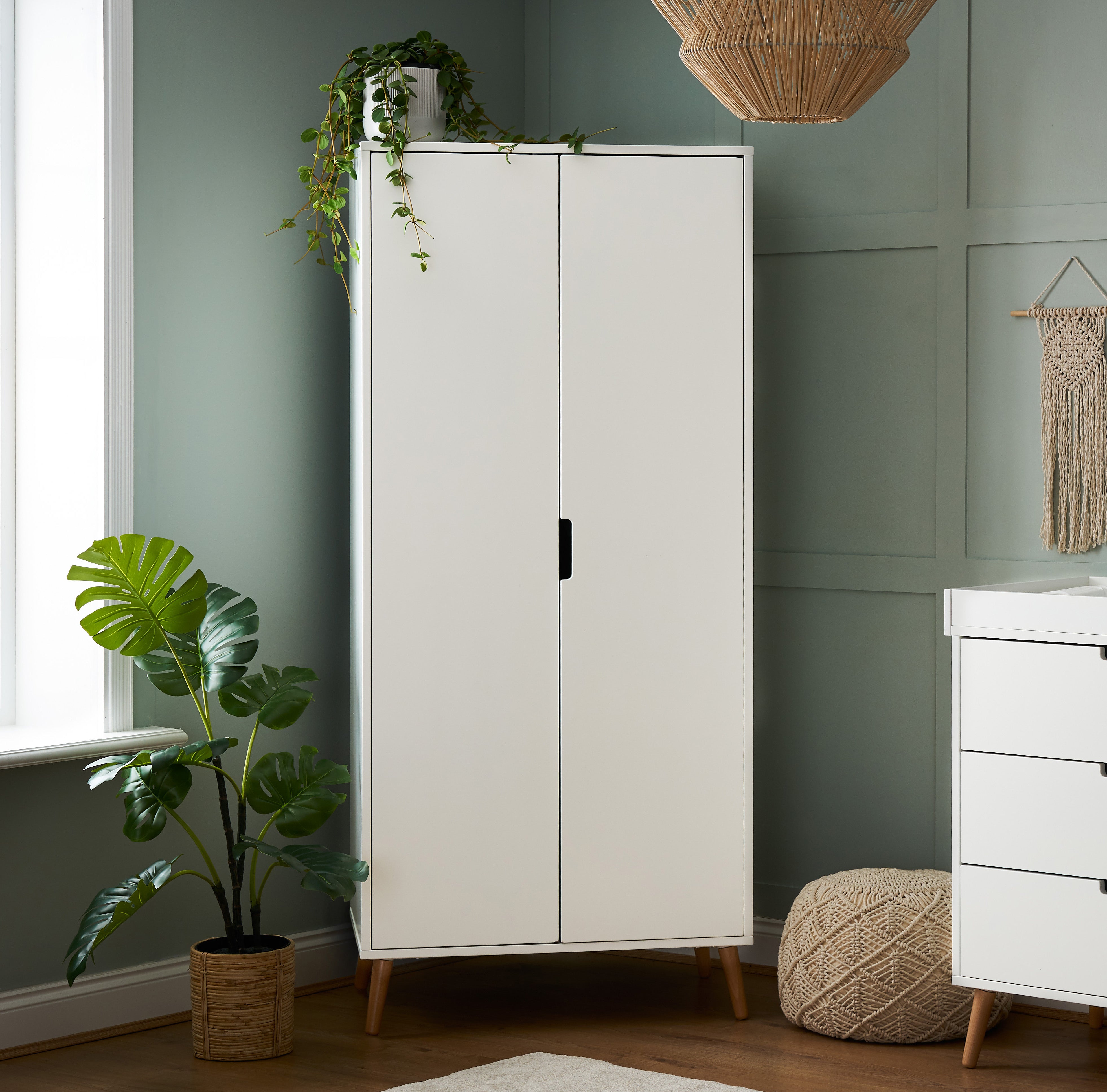 White Wardrobe with 2 Doors & 2 hanging rails
