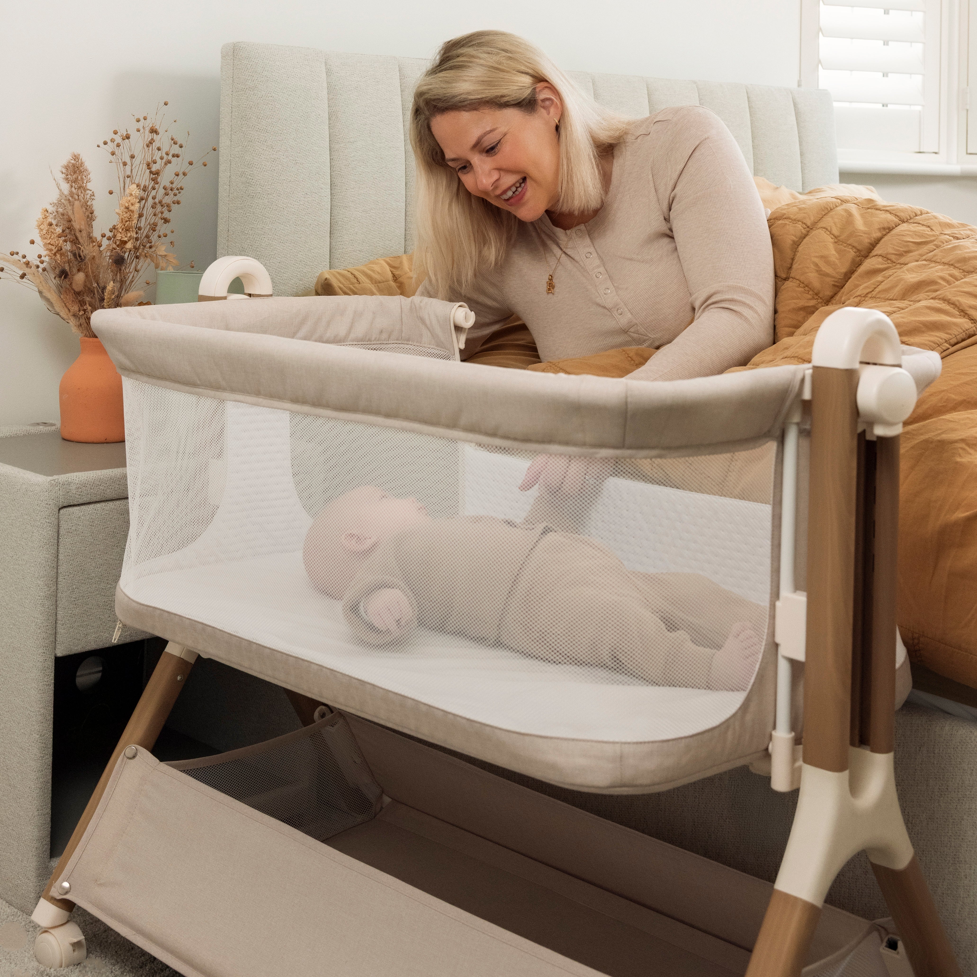 Cloud Bedside Crib Oatmeal – Obaby