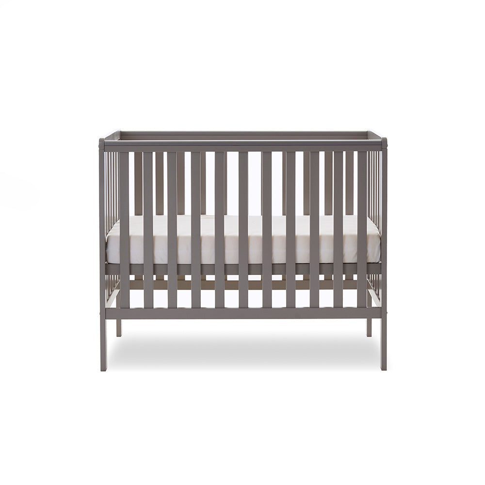 Space Saver Cot, base on middle setting with open rails on all 4 sides