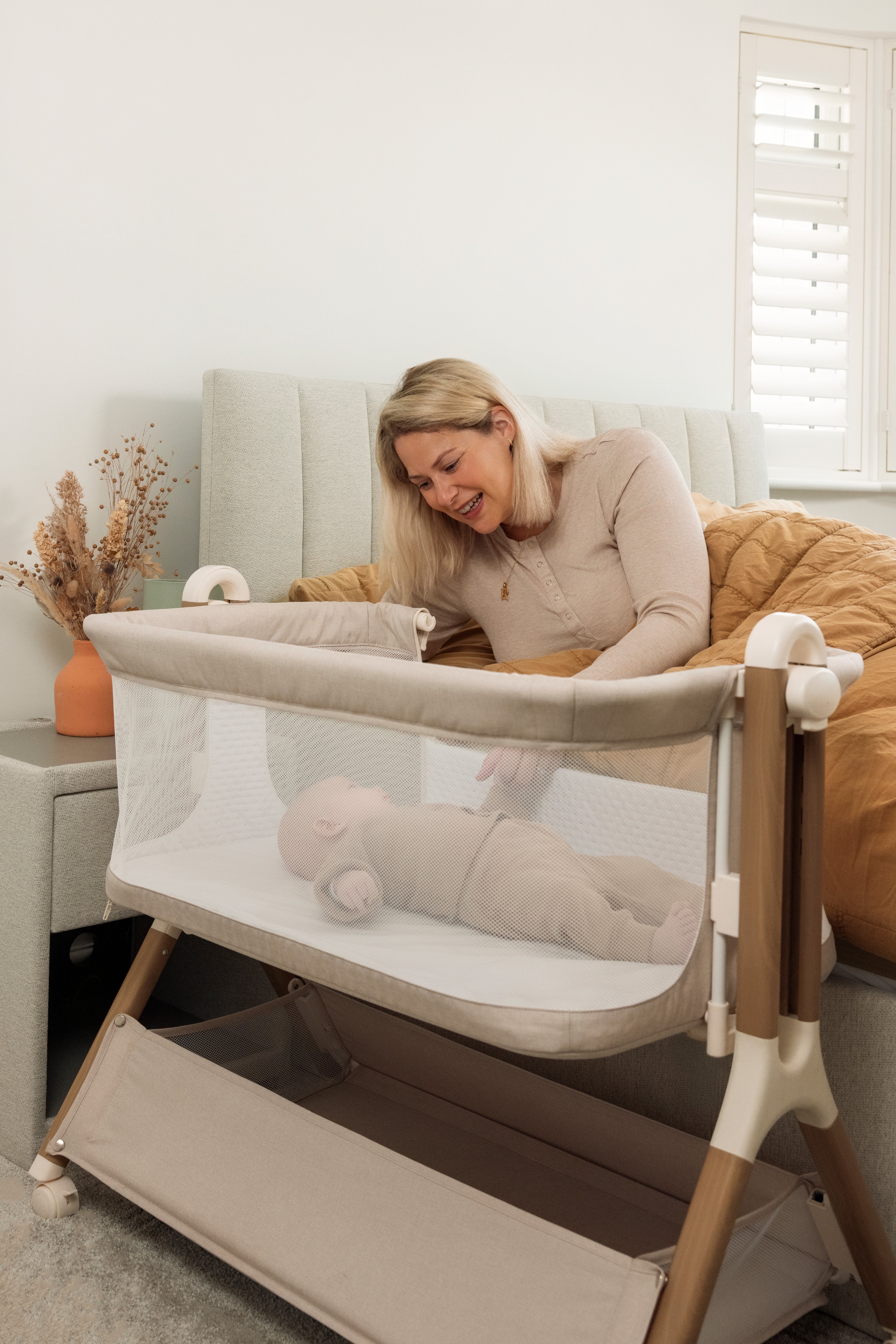 Cloud Bedside Crib